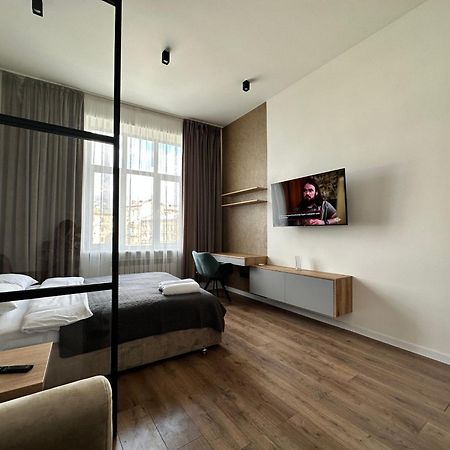 Romantic Apartments - In The Center Of Lviv , King-Size Bed المظهر الخارجي الصورة