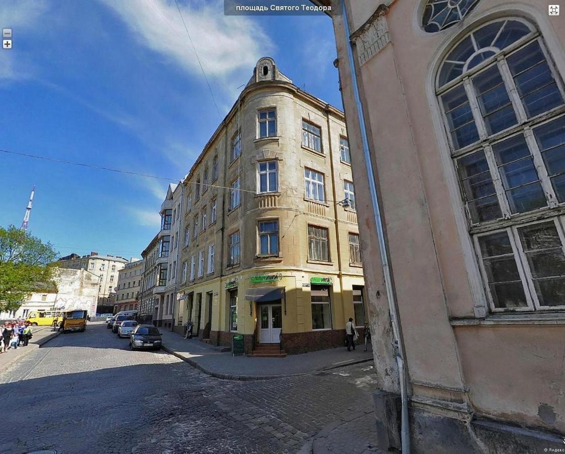 Romantic Apartments - In The Center Of Lviv , King-Size Bed المظهر الخارجي الصورة