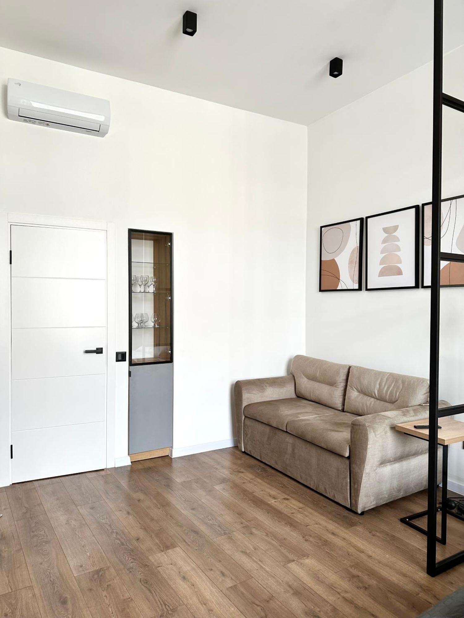 Romantic Apartments - In The Center Of Lviv , King-Size Bed المظهر الخارجي الصورة